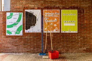 MURO con poster MURO con poster
